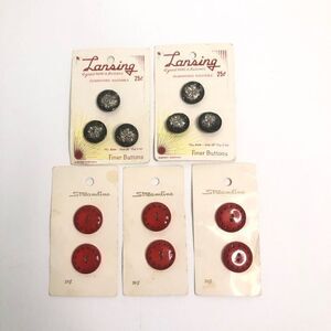 vintage buttons on cardboard red black silver 12 total lansing streamline plasti